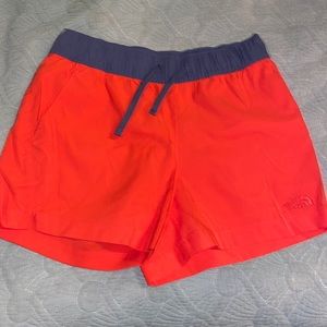 THE NORTH FACE RED AND NAVY SHORTS